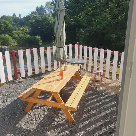 Entier Le 10 Personnes Сент-Ур