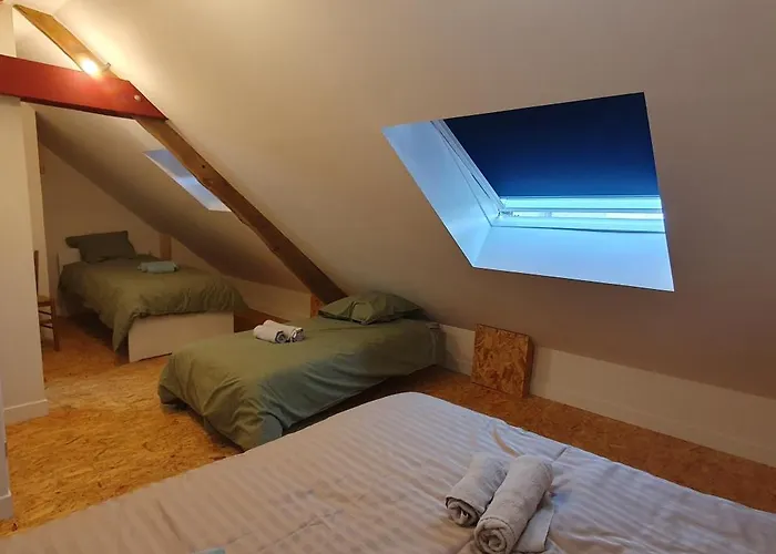 Entier Le 10 Personnes Сент-Ур