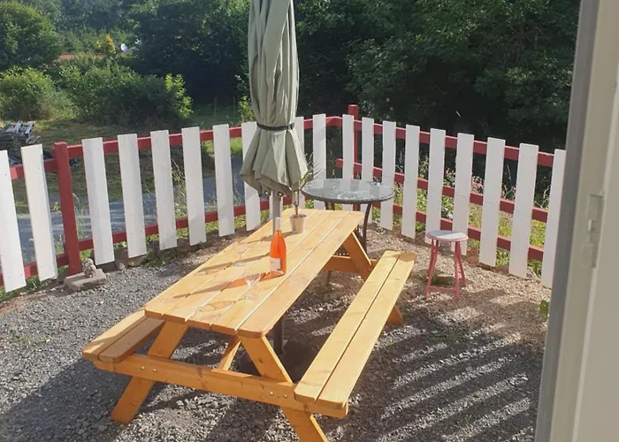 Entier Le 10 Personnes Сент-Ур